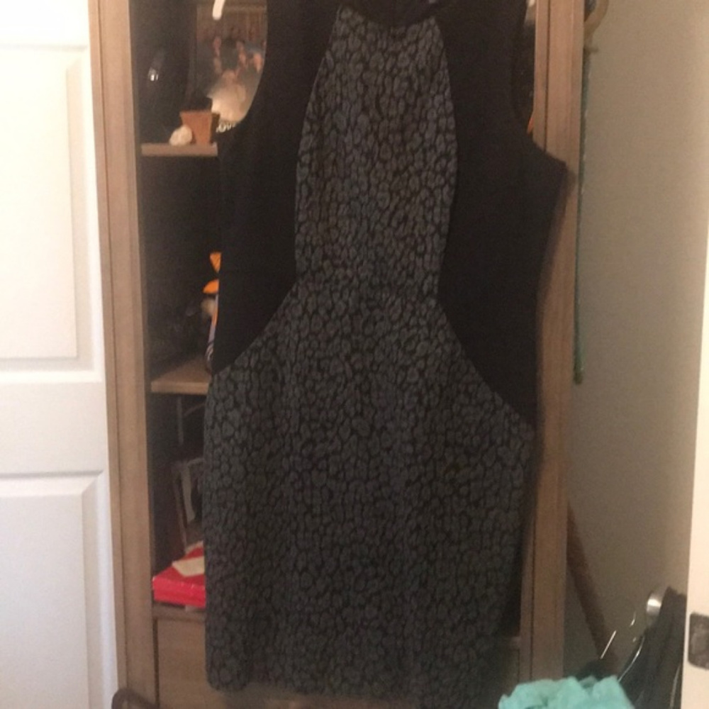 NEW LOW PRICEAnne Taylor Black & Grey Sheath Dress